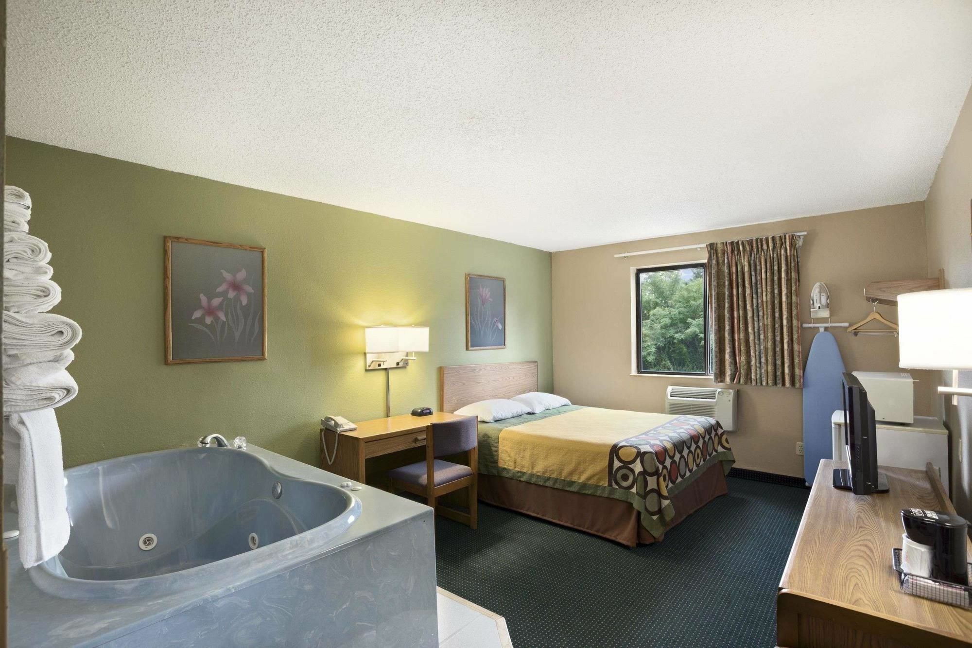 Super 8 By Wyndham Mayfield Luaran gambar